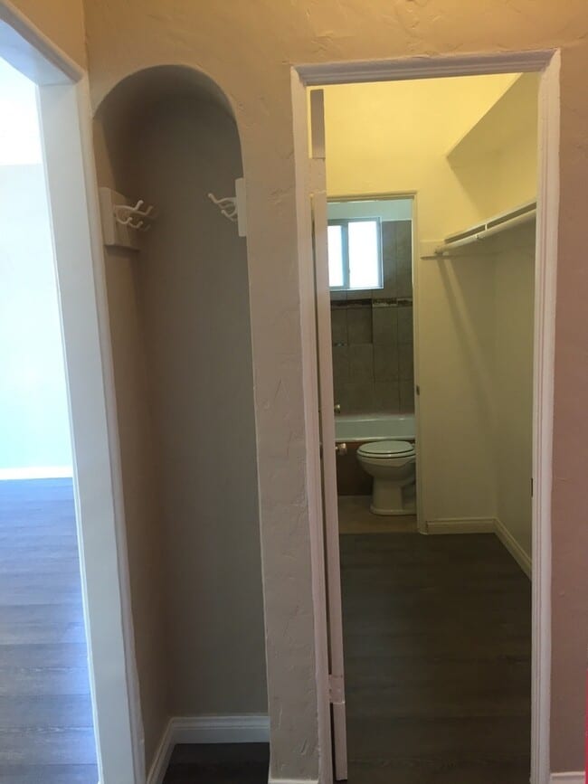 Photo - 230 E 12th St