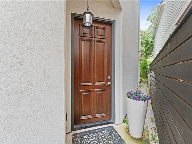 Photo - 405 Reinerman St