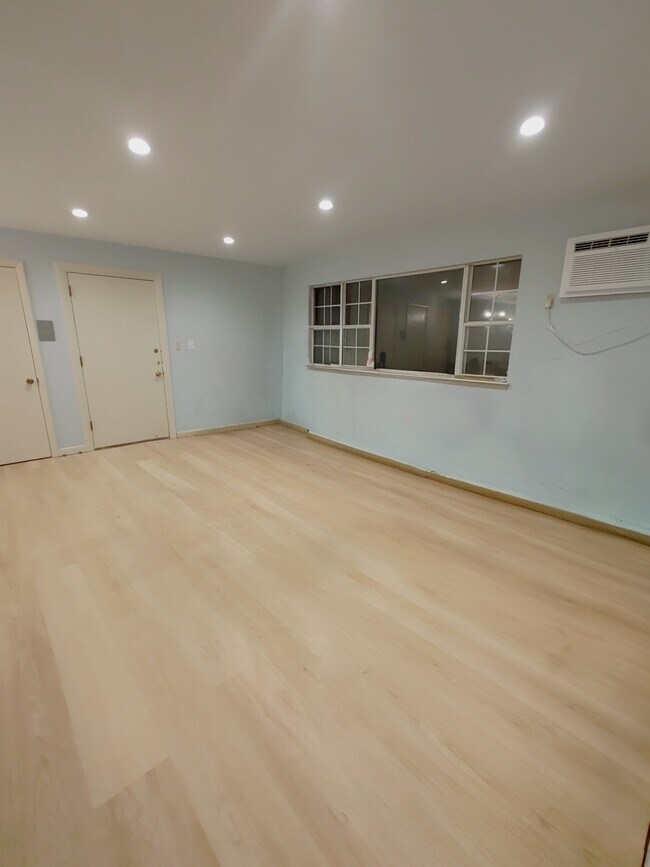 Photo - 56 Jacqueline Rd Unit Waltham Condo 56-12