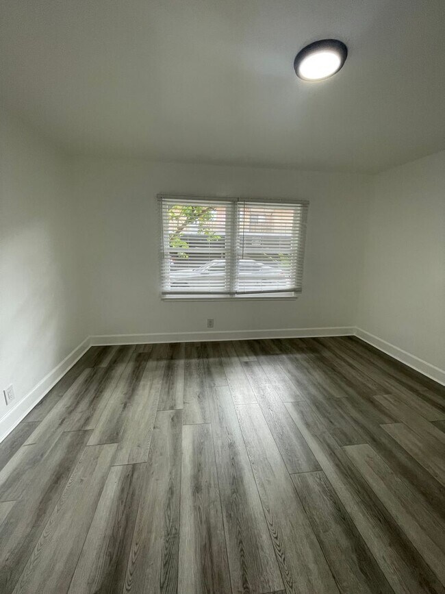 Glendale Terrace Apartments - AC Townhomes LLC