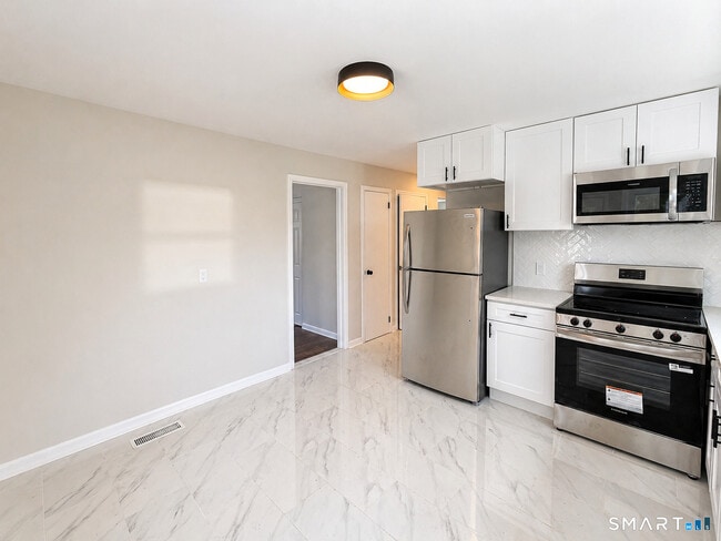 Photo - 405 Wilcoxson Ave