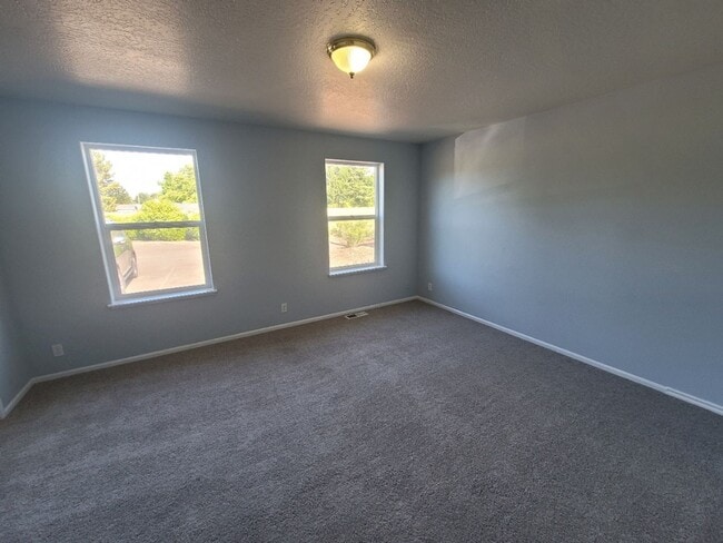 Photo - 2 Bedroom Condo Available in Thurston