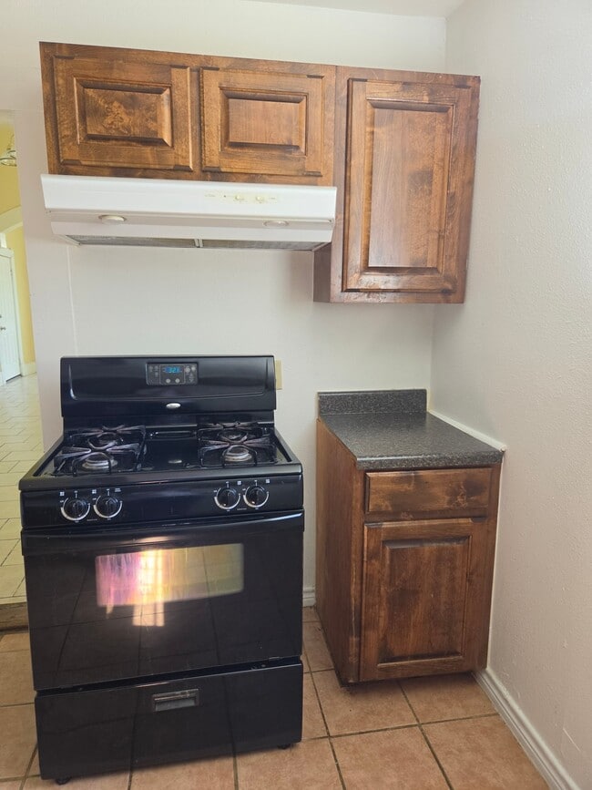 Photo - 121 Hess St Unit 1