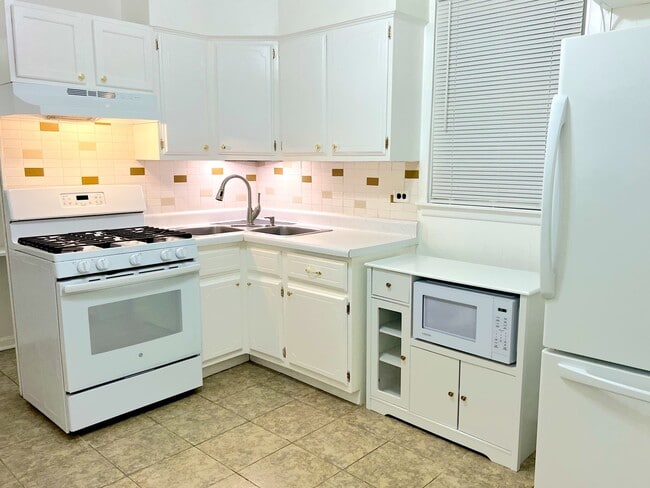 Photo - 2308 N Monticello Ave Unit 1