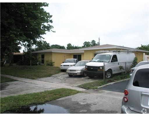 Building Photo - 1370 NW 55th Ave Rental