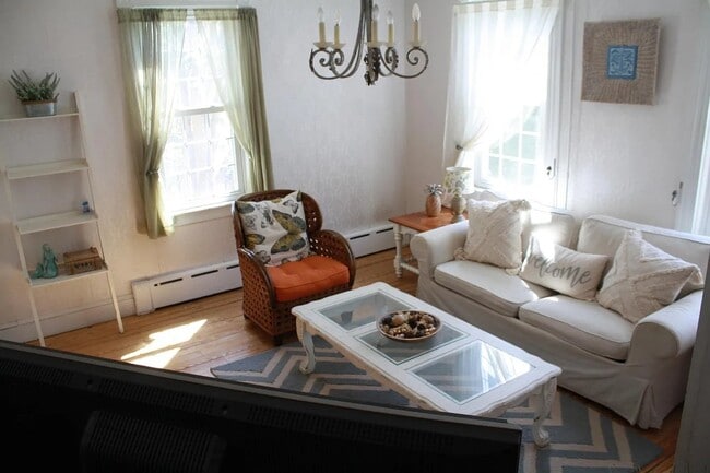 Photo - 68 W Narragansett Ave