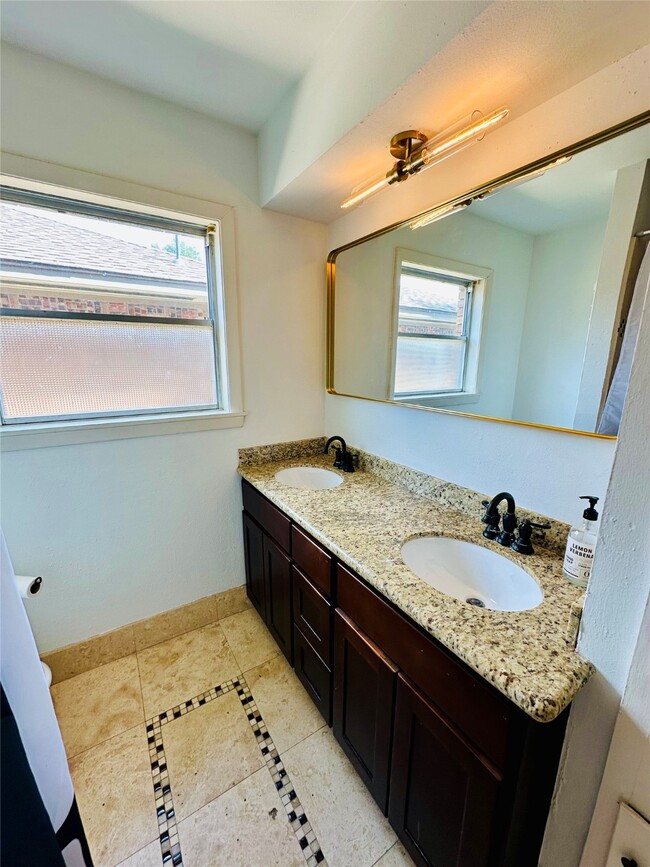 Photo - 4913 Nina Lee Ln