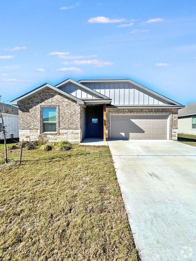 Building Photo - 866 Freedom Cir Rental