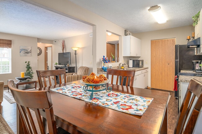 420 Munroe Falls Ave Cuyahoga Falls OH - 260903-1-11 copy