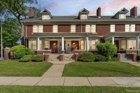 Building Photo - 8016 3rd Ave Unit 23