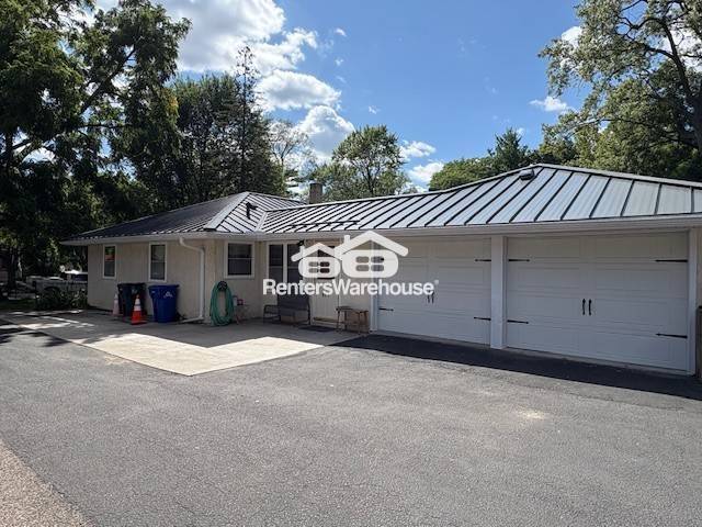 Photo - 991 Burns Ave