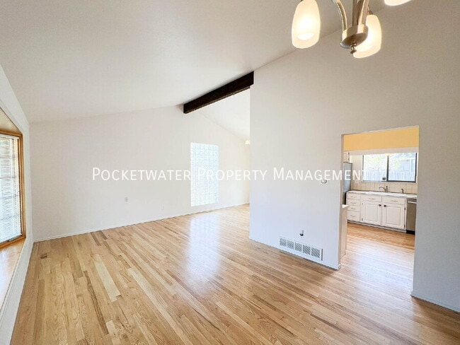Photo - 5452 Blackhawk Rd