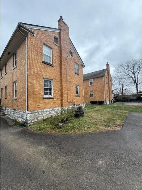 Building Photo - 148 Shawnee Pl Unit 2