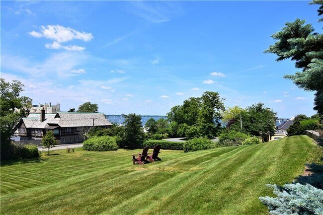 Photo - 35 Chastellux Ave Apartment Unit J