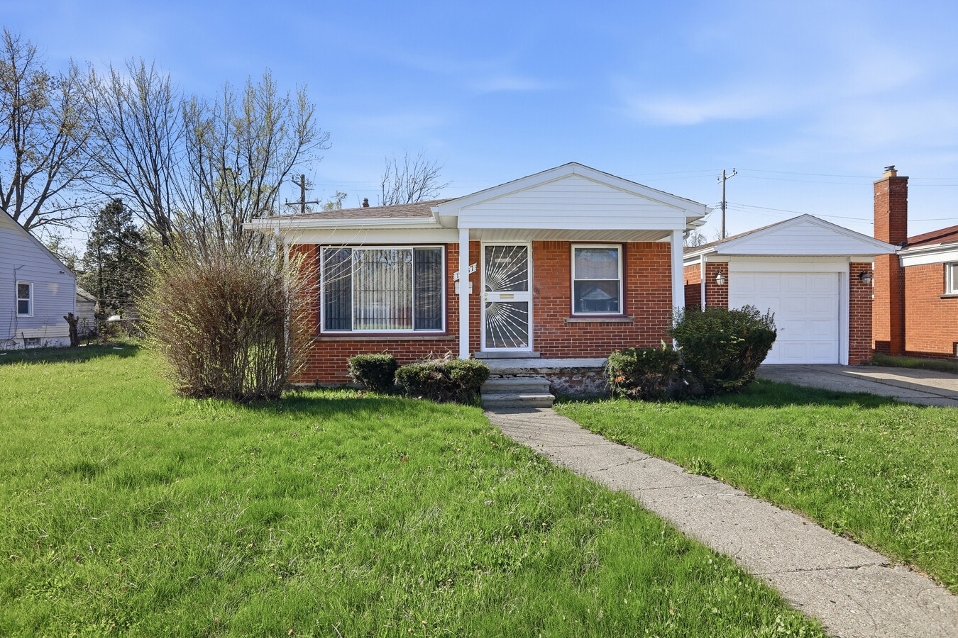 Photo - 19437 Tireman St