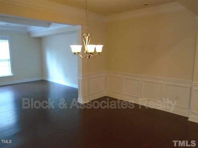 Photo - 234 Daymire Glen Ln