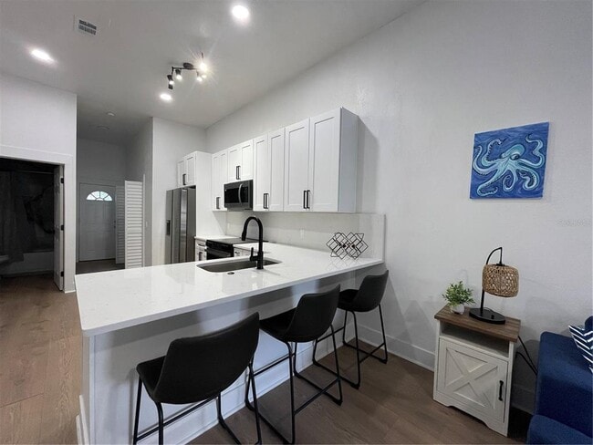 Photo - 1106 W La Salle St