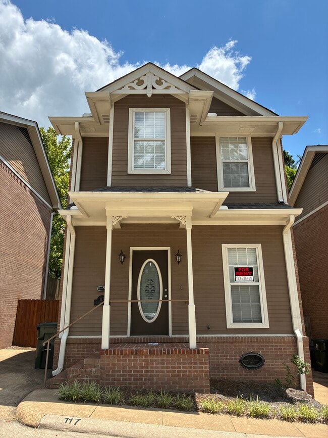 Building Photo - 1756 Jefferson Ave Unit 117