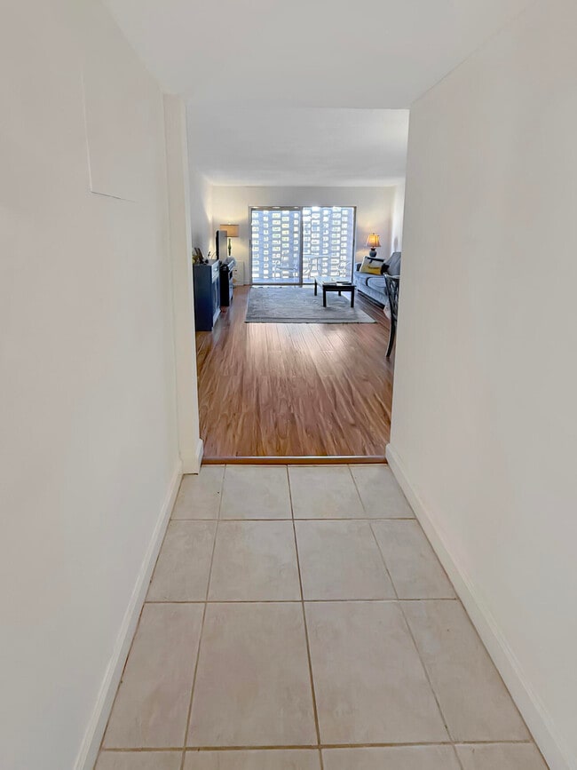 Photo - 1500 Crescent Cir Unidad A26