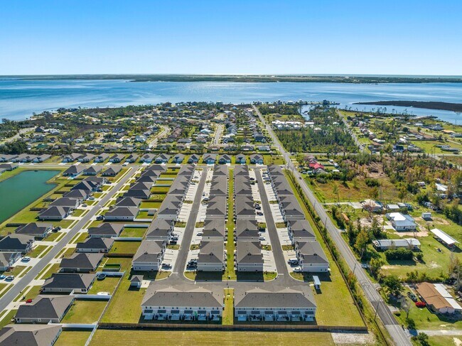 Bridge Harbor Townhomes