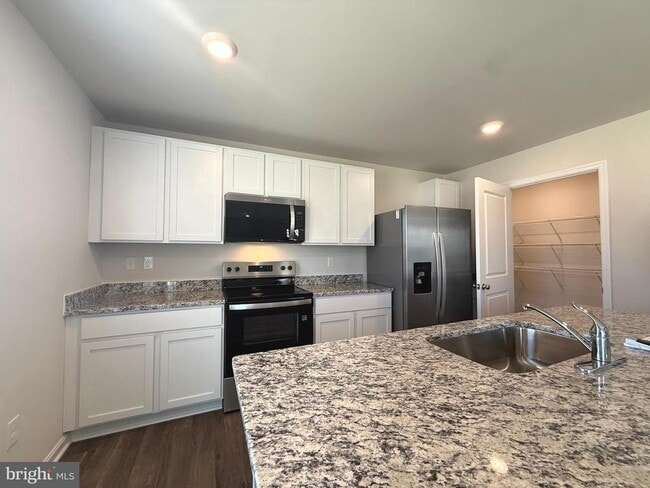 Photo - 345 Anconas Blvd