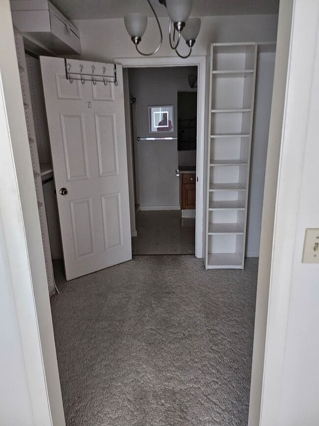 Photo - 837 W 30 S St