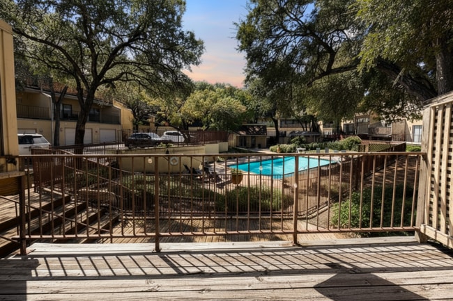 Photo - 8642 Fredericksburg Rd Unit 703