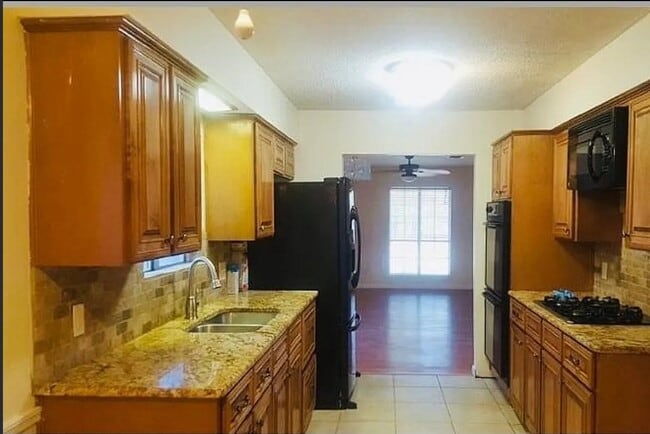 Photo - 4918 Lavaca Dr