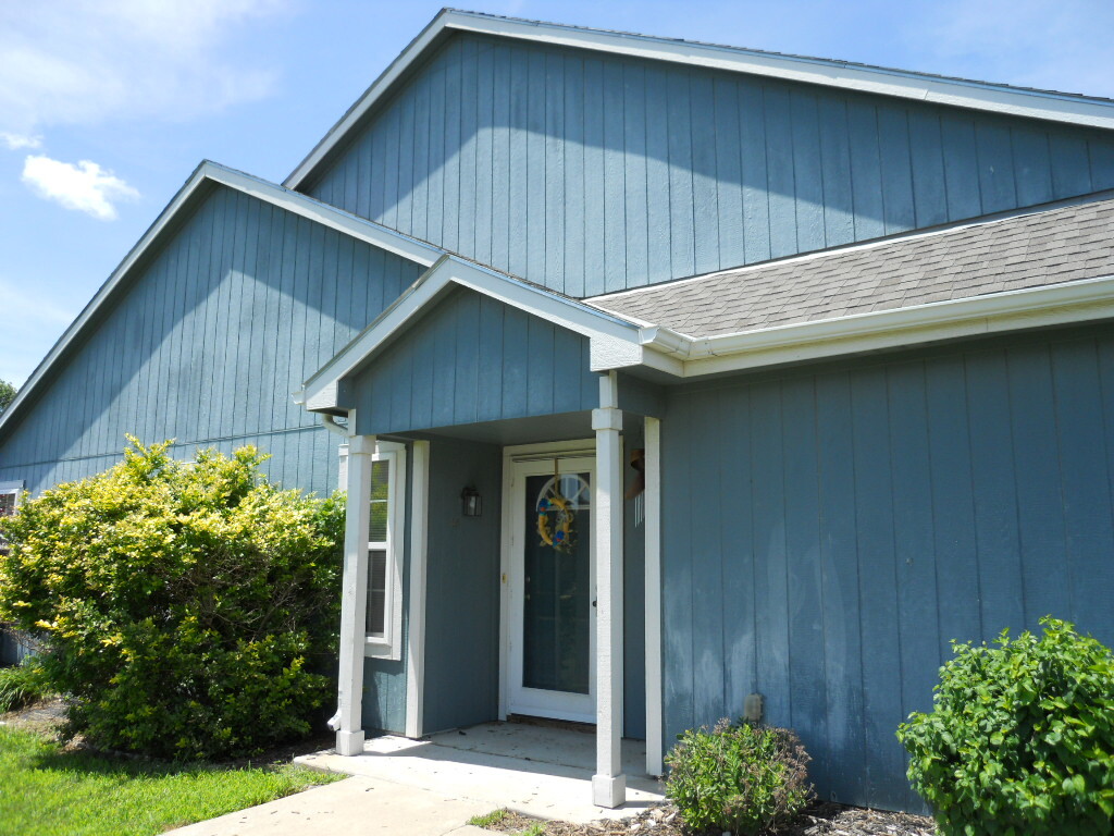 Photo - 2367 Surrey Dr