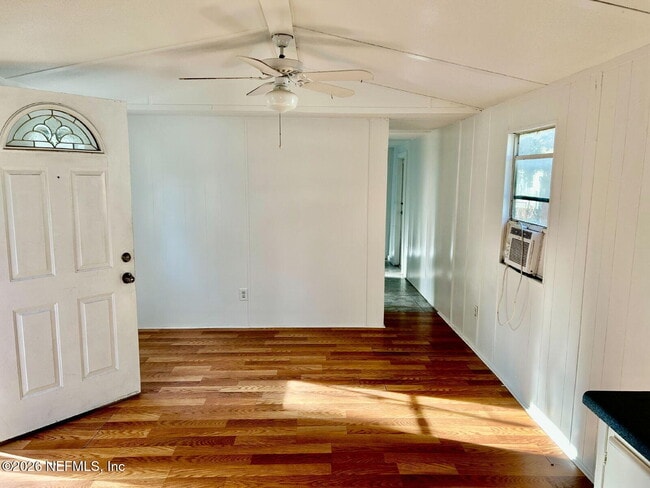 Photo - 5355 New Kings Rd