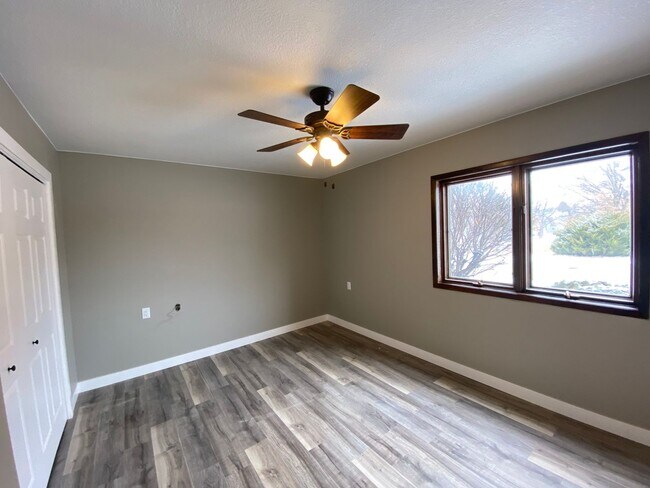 Photo - Acorn Ridge Properties - 304 East 3rd Street Unit #1