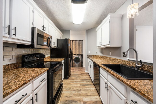 Photo - 1167 Landsdowne Dr