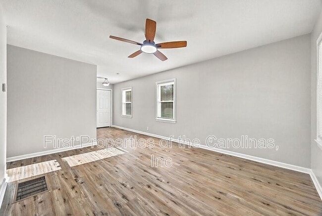 Photo - 1032 Barrow Ct