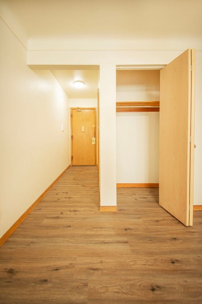 Photo - Midtown Apartments