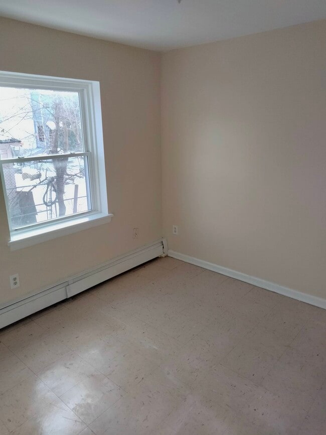 Photo - 29-31 Annawan St