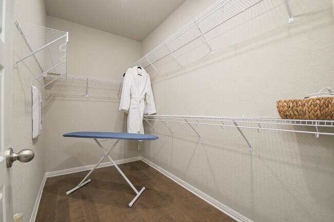 Photo - 2411 Verona Wy