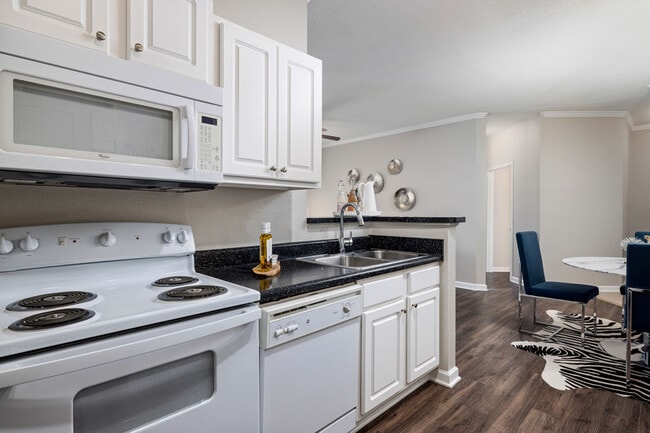 Columns at Wakefield apartments — community photo