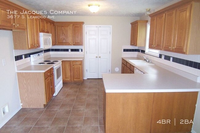 Photo - 3677 Leawood Ave