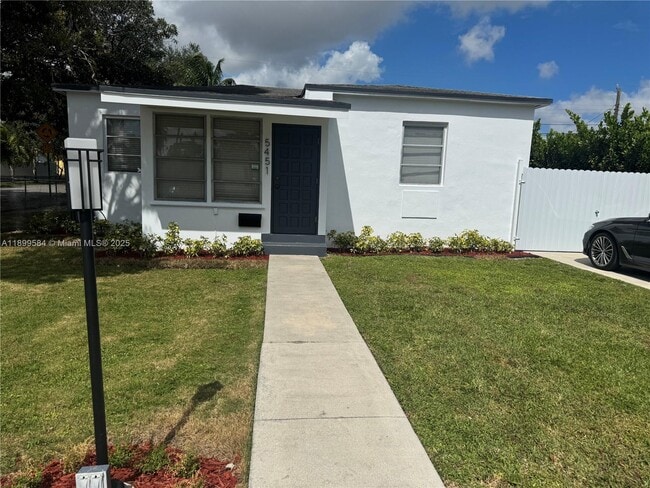 Photo - 5451 SW 6th St