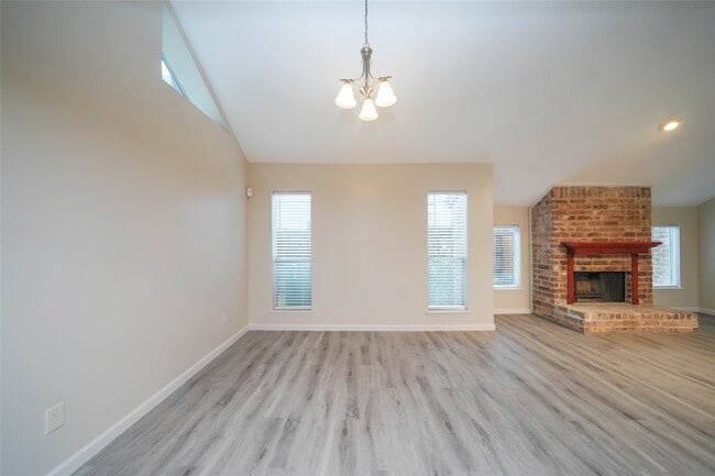 Photo - 5407 Oakhaven Ln