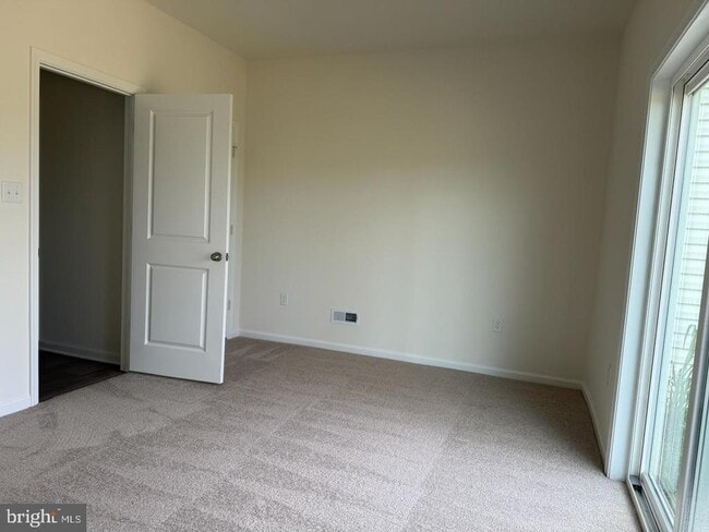 Photo - 748 Rosler Wy