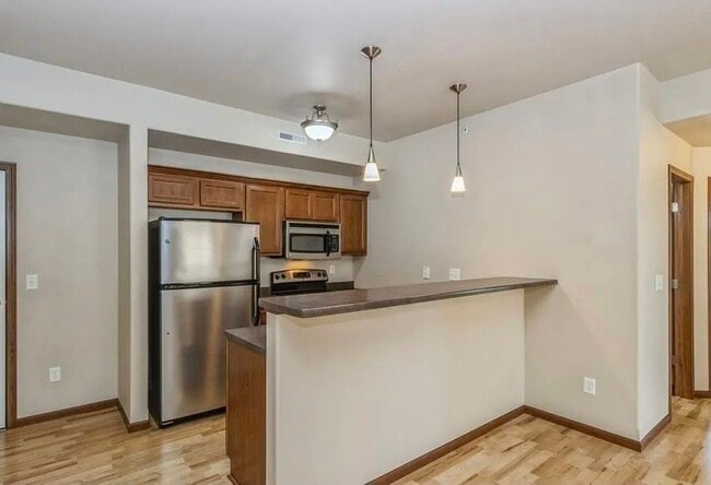 Photo - 1820 W Benton St Unit 301