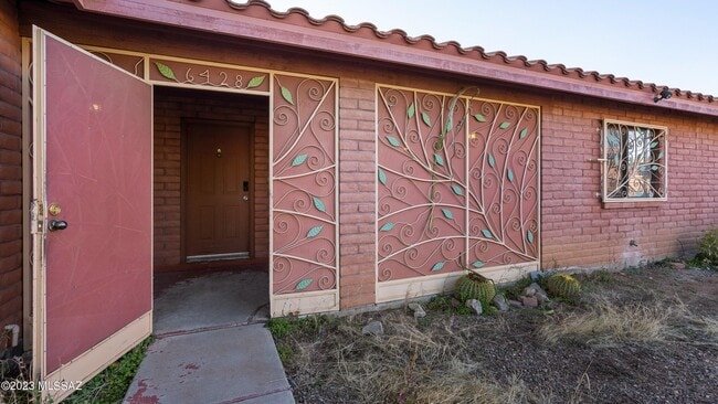 Photo - 6428 Buckaroo Loop