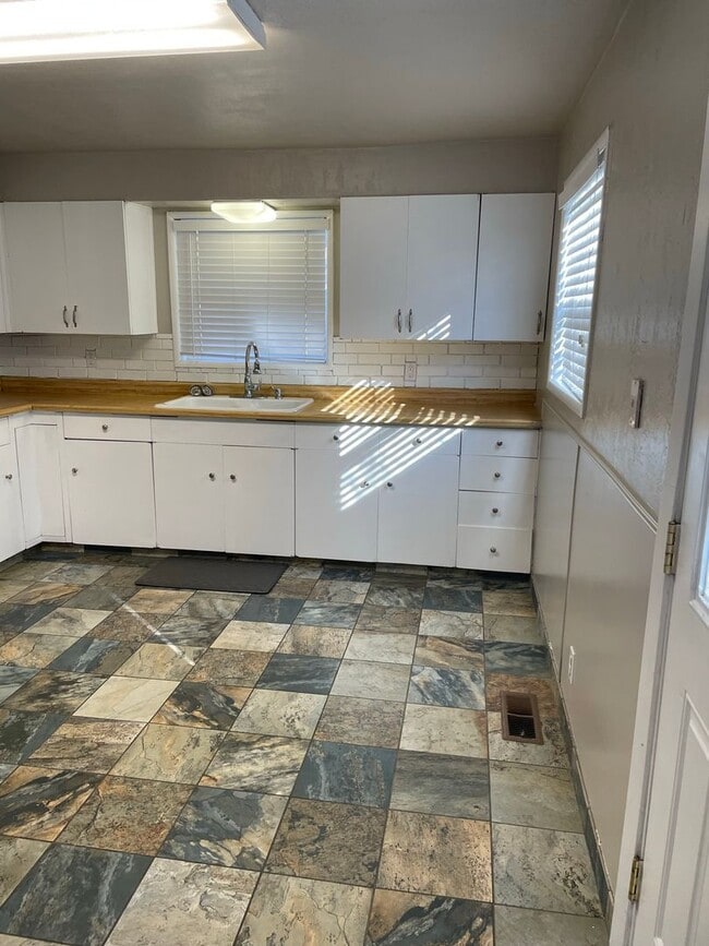 Photo - Great home near OIT and Hospital