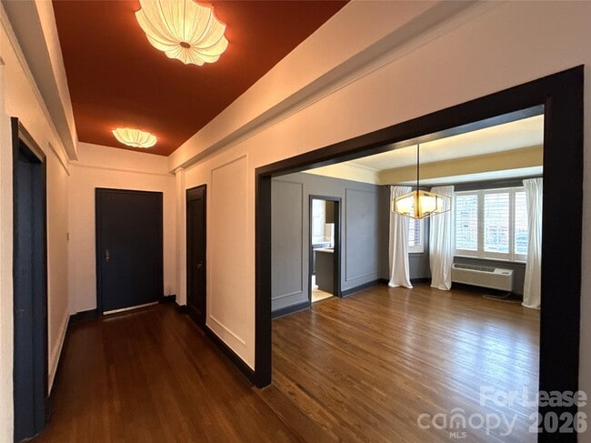 Photo - 301 W 10th St Unit 106