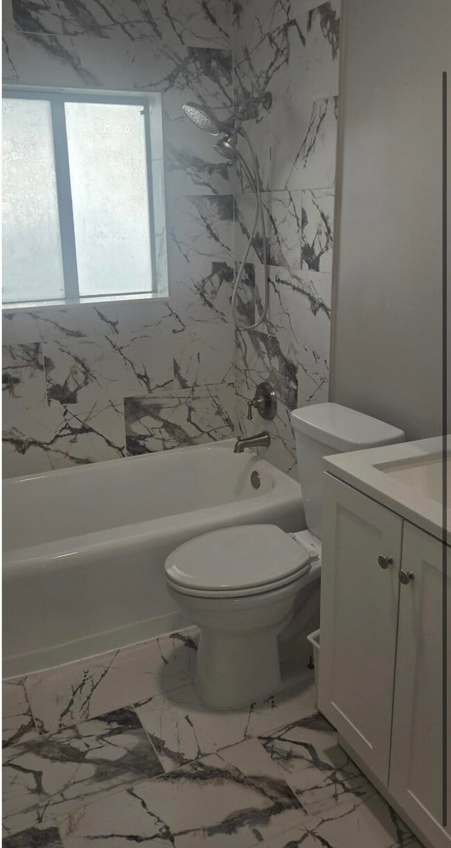 Photo - 1520 N 25th Ave Unit 1