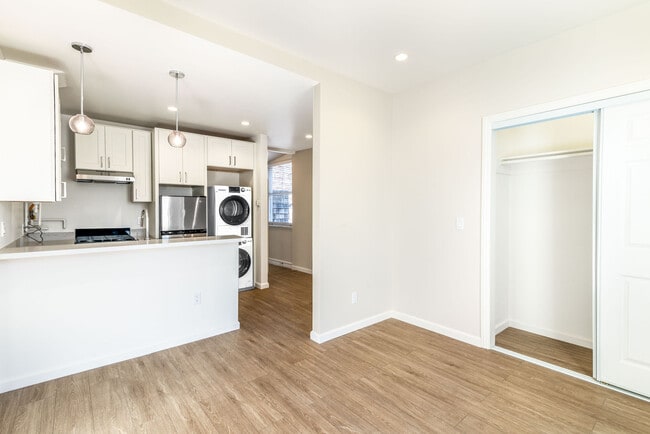 Photo - 1454-1464 Union