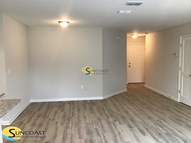 Photo - 7847 Mariner St