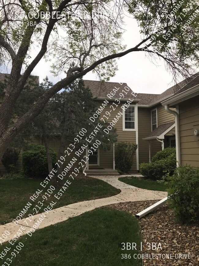 Photo - 386 Cobblestone Dr House