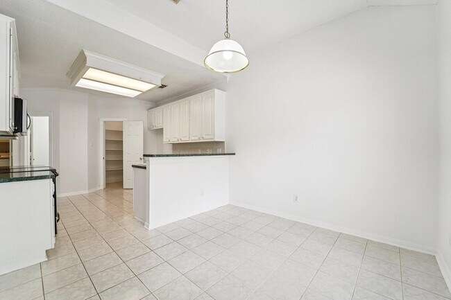 Photo - 14420 Walters Rd Unidad 55